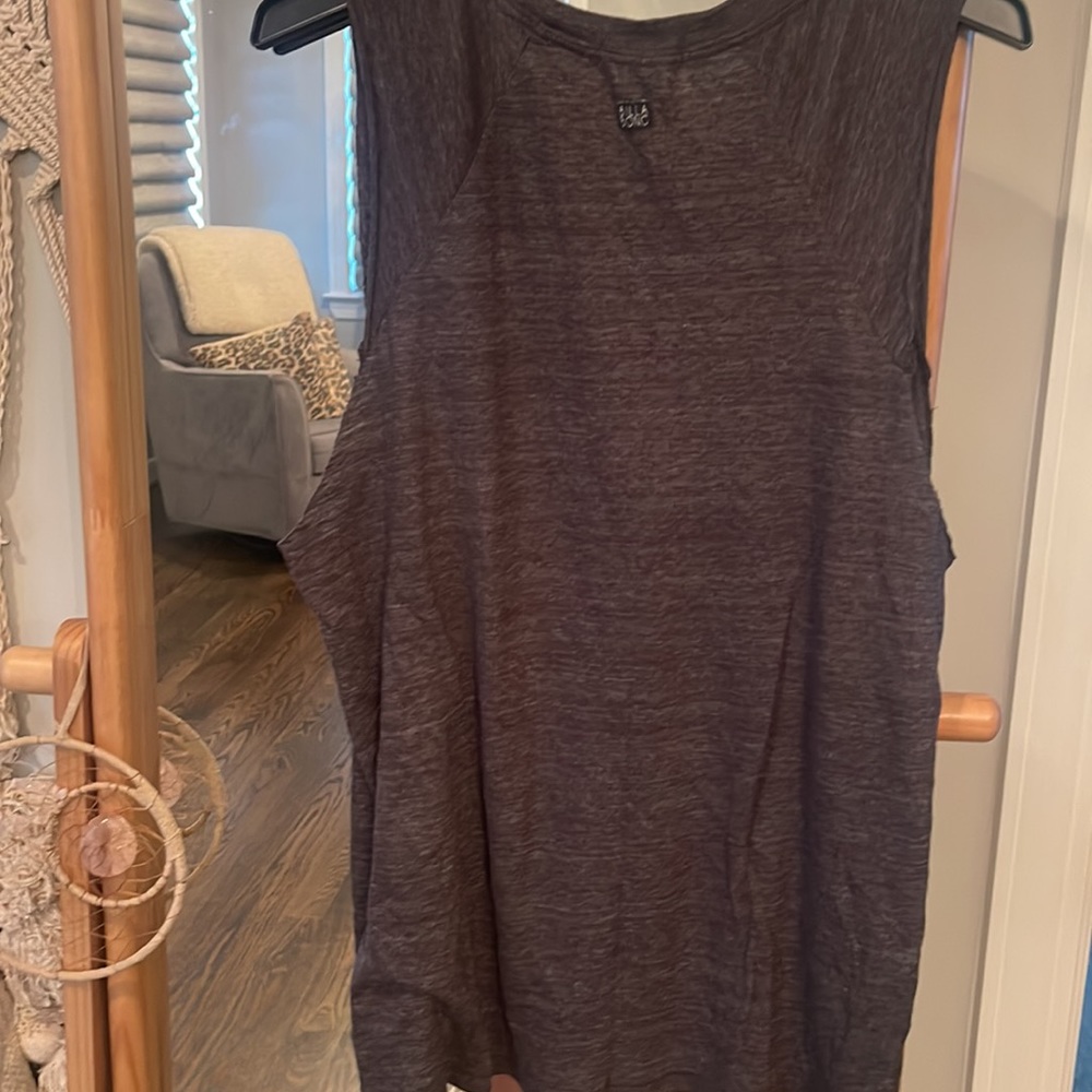 Billabong Tank - Picture 4 of 4